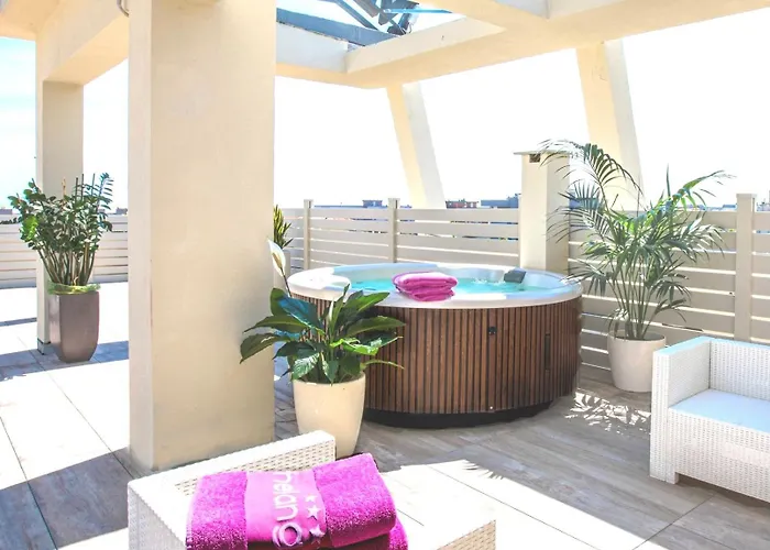 Michelangelo מלון