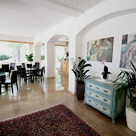 Michelangelo Hotel 4*